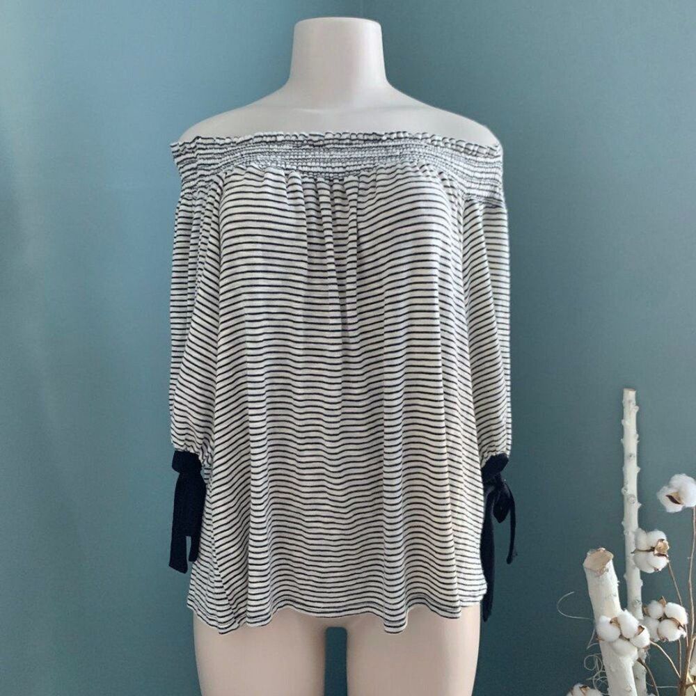 Altar’d State Smocked Black and Taupe Striped Half Bow Sleeves Top Size Medium - Picture 2 of 8